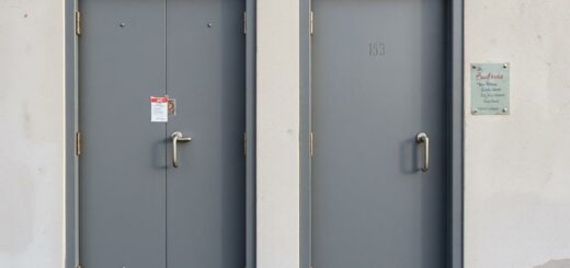 Металлические двери: как выбрать надежную входную защиту и не прогадать